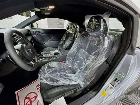 New 2026 Toyota GR86 Premium image 9