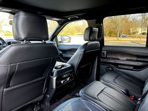 Used 2020 Ford Expedition Limited image 16