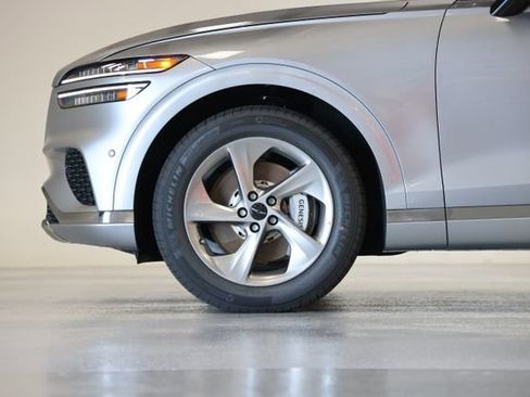 New 2026 Genesis GV70 2.5T Advanced w/ G1 Accessory Package image 9