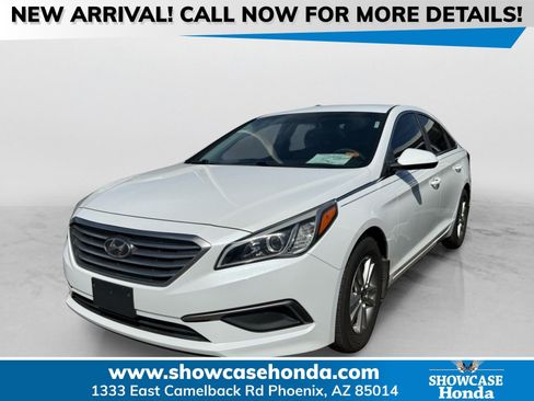 Used 2017 Hyundai Sonata SE image 1