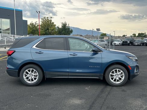 Used 2024 Chevrolet Equinox LT AWD/4WD image 2