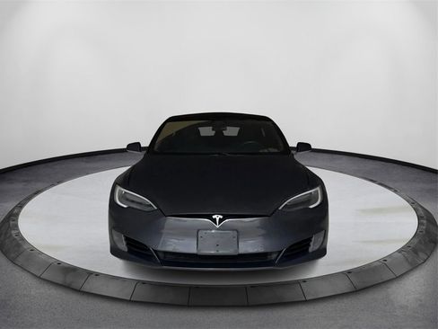 Used 2016 Tesla Model S 70 image 2