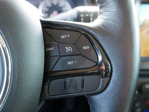 Used 2022 Jeep Renegade Trailhawk w/ Trailer Tow Group image 29