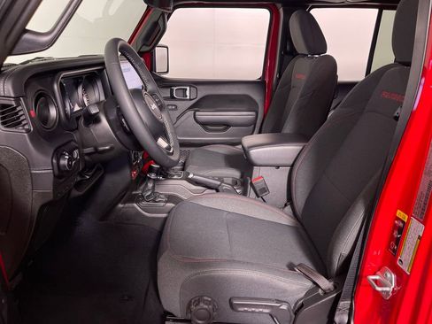 Used 2025 Jeep Wrangler Unlimited Rubicon AWD/4WD image 12