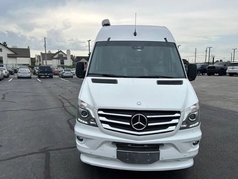 Used 2015 Mercedes-Benz Sprinter 3500 image 3