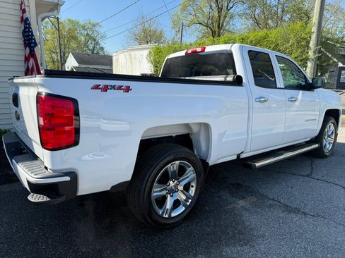 Used 2018 Chevrolet Silverado 1500 Custom w/ Custom Value Package AWD/4WD image 8