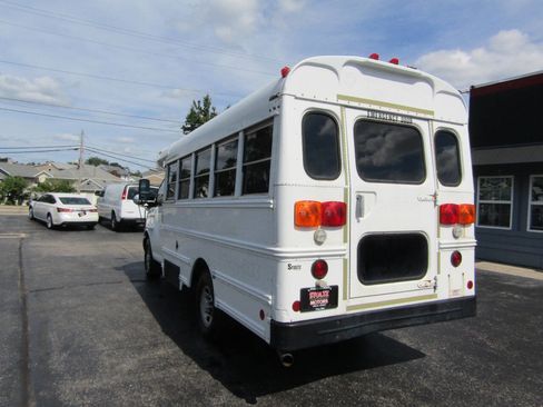 Used 2006 Chevrolet Express 3500 w/ School Bus Package image 7