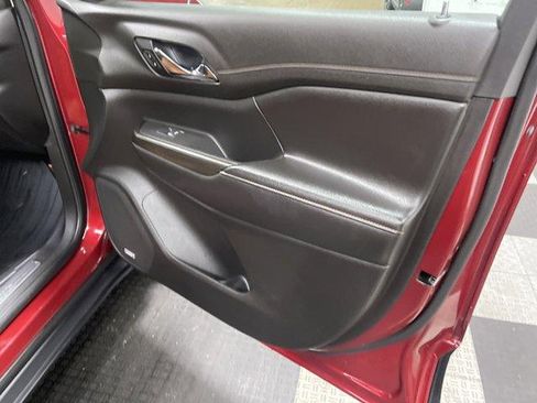 Used 2019 GMC Acadia SLT AWD/4WD image 18