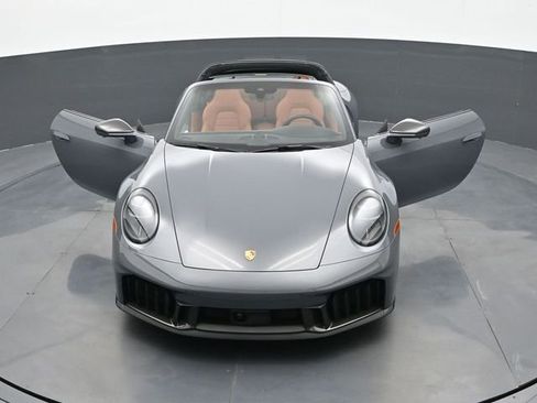 Certified 2026 Porsche 911 Targa 4 GTS AWD/4WD image 27
