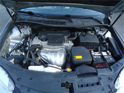Used 2015 Toyota Camry LE FWD image 27