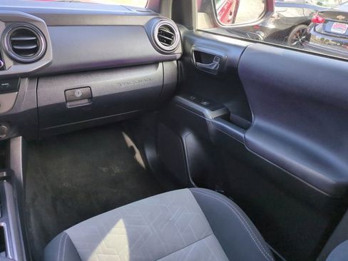 Used 2022 Toyota Tacoma SR5 image 17
