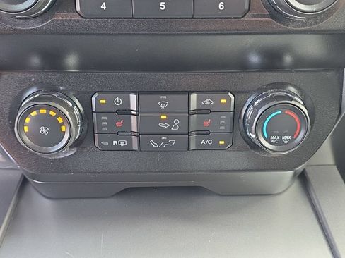 Used 2019 Ford F150 XLT w/ Equipment Group 302A Luxury AWD/4WD image 24