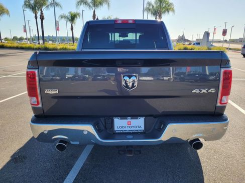 Used 2017 RAM 1500 Laramie w/ Convenience Group AWD/4WD image 5