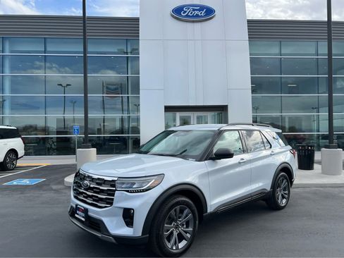 New 2026 Ford Explorer Active w/ Active Comfort Package image 1