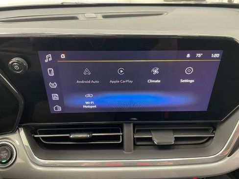 Certified 2024 Chevrolet Trax LT w/ Driver Confidence Package FWD image 3