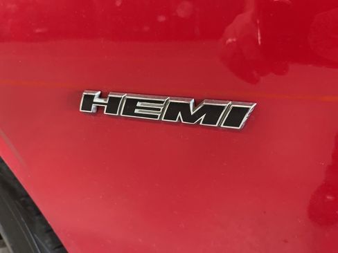Used 2016 Dodge Challenger R/T RWD image 5