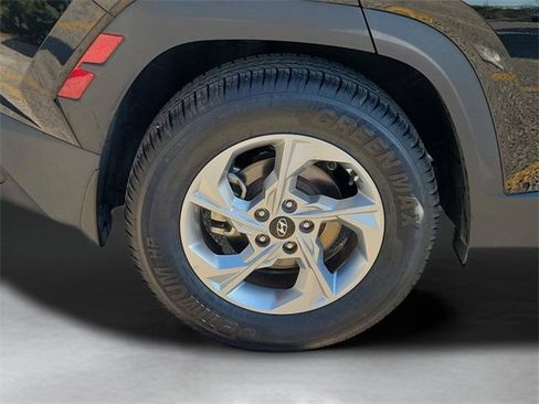 Used 2023 Hyundai Tucson SE image 5