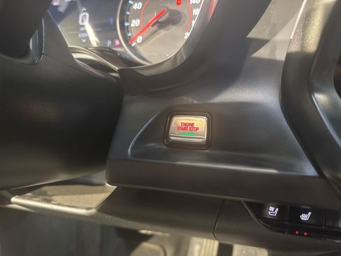 Used 2022 Chevrolet Camaro ZL1 image 30