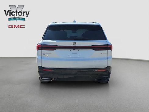 Used 2025 Buick Enclave Sport Touring w/ Power Package AWD/4WD image 16
