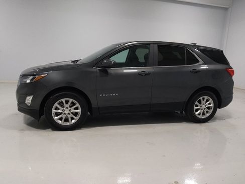 Used 2021 Chevrolet Equinox LT FWD image 2