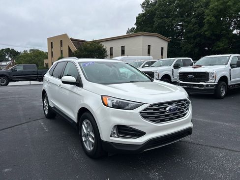 Used 2022 Ford Edge SEL w/ Convenience Package image 3