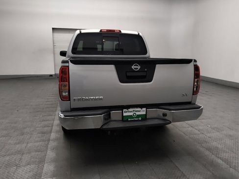 Used 2019 Nissan Frontier SV RWD image 6