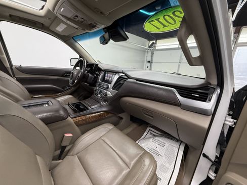 Used 2017 Chevrolet Suburban Premier image 27
