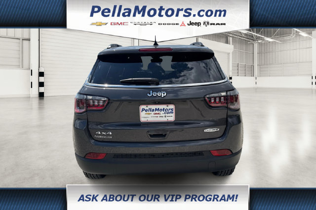 Used 2024 Jeep Compass Latitude AWD/4WD image 4