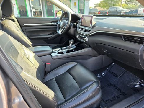 Used 2020 Nissan Altima 2.5 SL FWD image 22