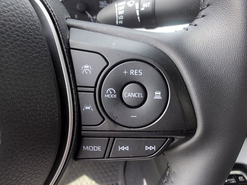 Certified 2025 Toyota Corolla SE image 20