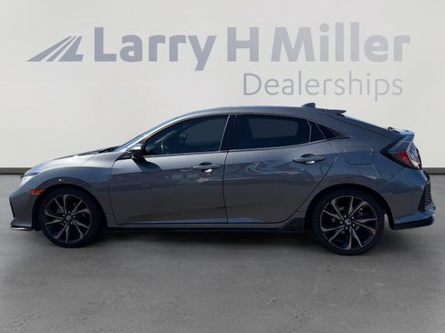 Used 2018 Honda Civic Sport Touring image 2