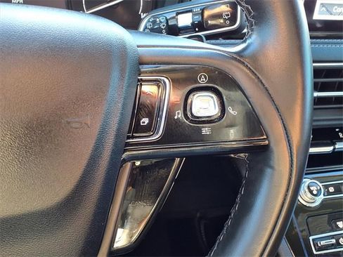 Certified 2021 Lincoln Corsair AWD image 15