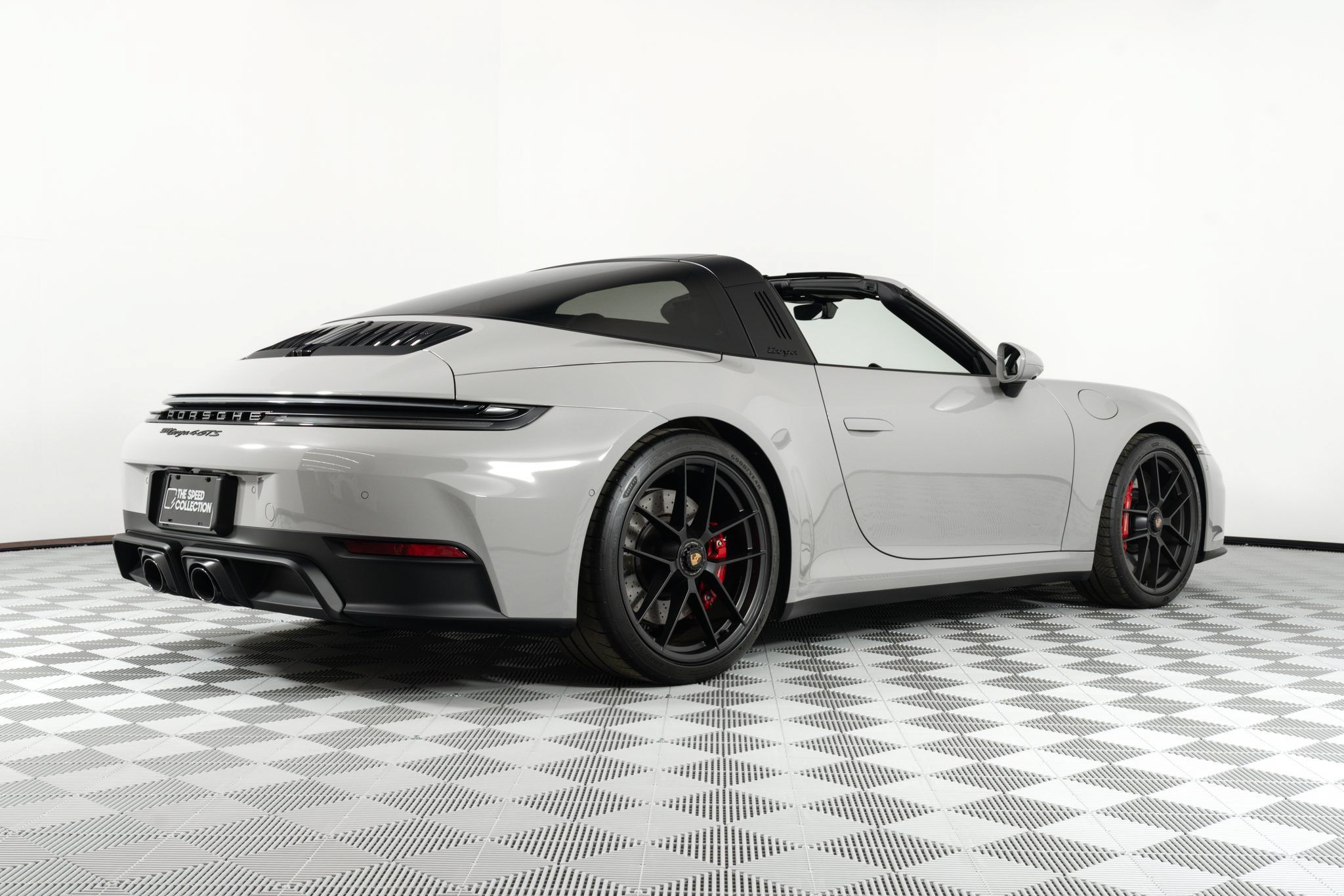 Used 2025 Porsche 911 Targa 4 GTS AWD/4WD image 8