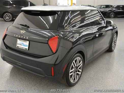 Used 2026 MINI Cooper 2-Door Hardtop FWD image 8