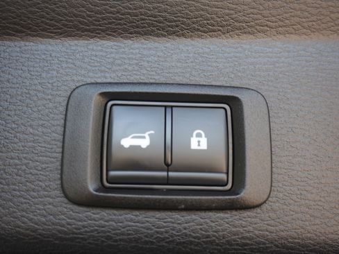 Used 2025 Mitsubishi Outlander SE FWD image 29