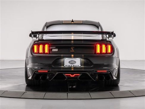 Used 2022 Ford Mustang Shelby GT500 w/ Carbon Fiber Track Pack image 4