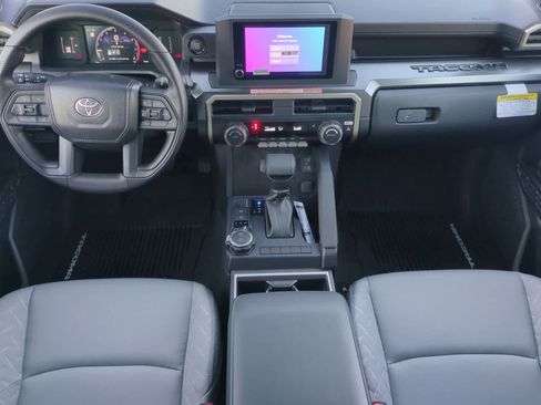 Used 2025 Toyota Tacoma SR5 AWD/4WD image 12