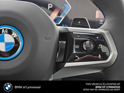 New 2026 BMW 550e xDrive AWD/4WD image 31