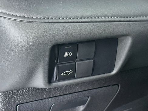 Used 2021 Toyota Highlander XSE AWD/4WD image 16