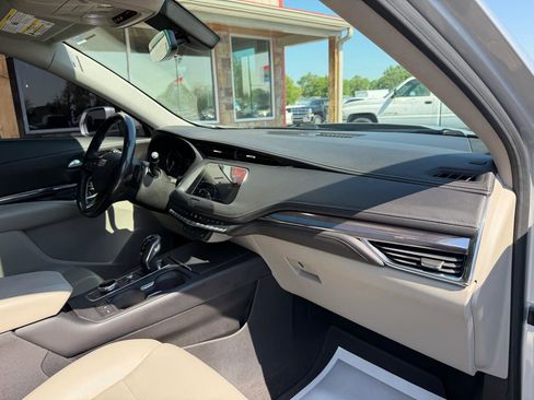 Used 2019 Cadillac XT4 Luxury w/ Cold Weather Package AWD/4WD image 21