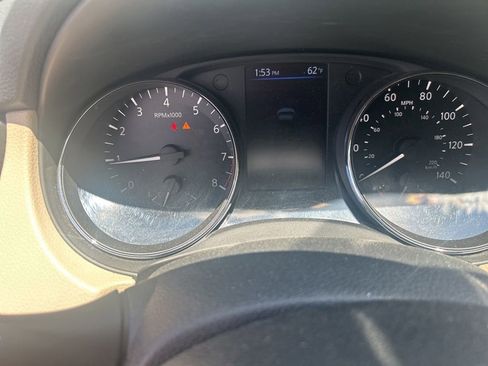 Used 2020 Nissan Rogue SL FWD image 1