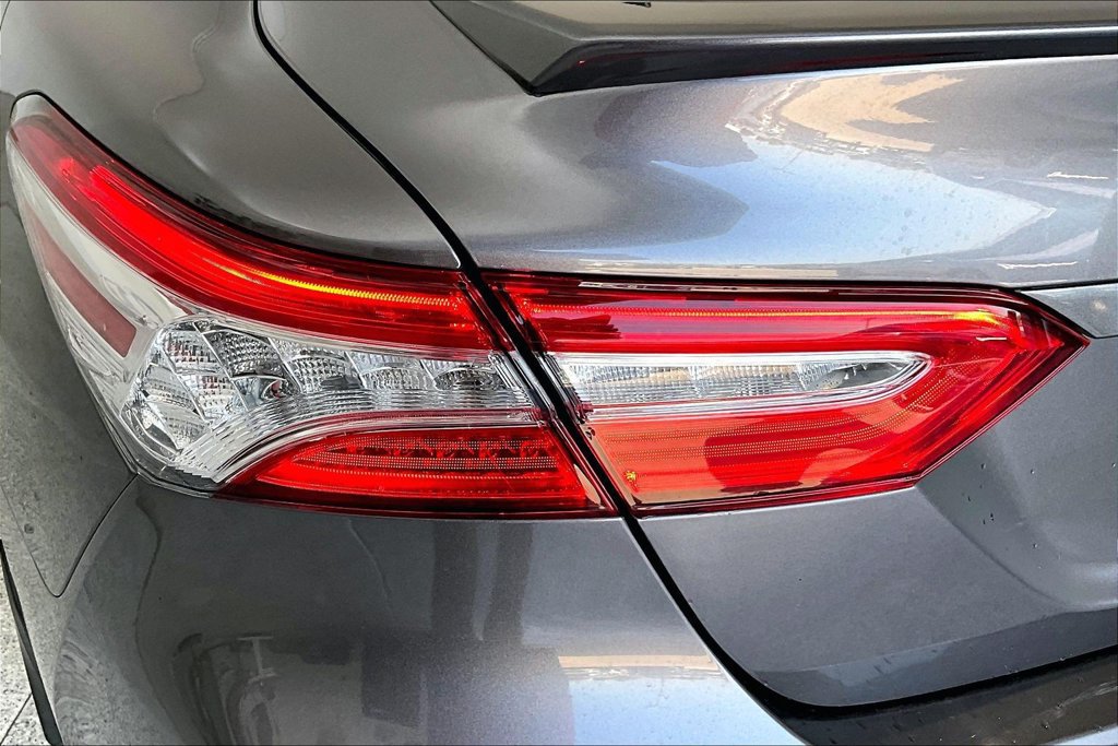Used 2018 Toyota Camry XLE w/ Driver Assist Package FWD image 36