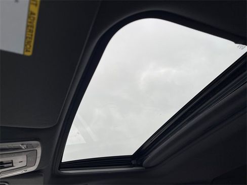 Used 2024 Toyota Sienna Platinum image 18