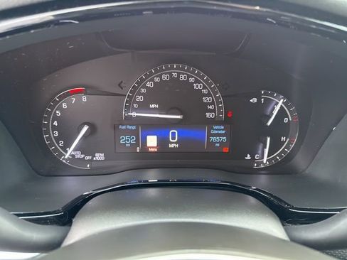 Used 2017 Cadillac XT5 Luxury w/ Driver Awareness Package image 13