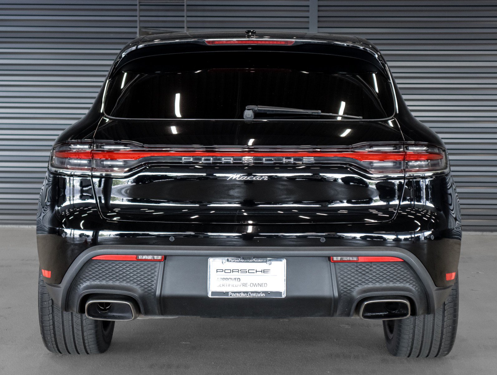 Certified 2023 Porsche Macan AWD/4WD image 9