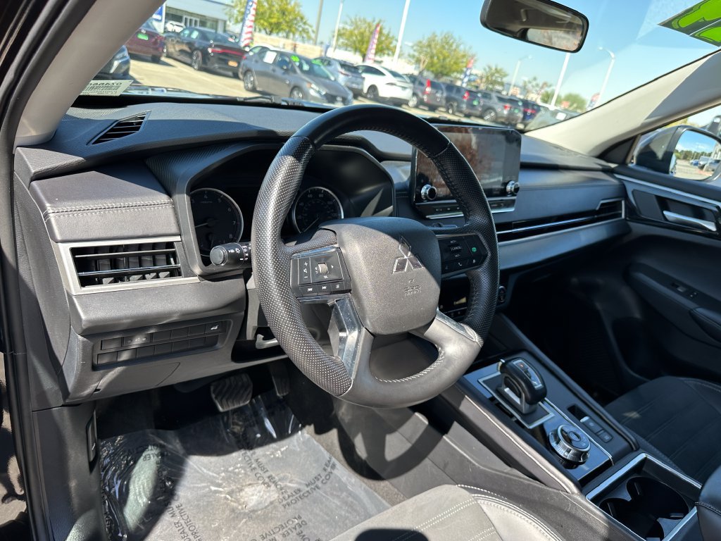 Used 2024 Mitsubishi Outlander SE AWD/4WD image 24