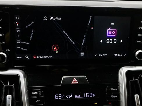 Used 2022 Kia Sorento EX w/ Panoramic Sunroof Package AWD/4WD image 3
