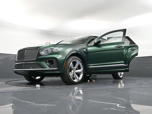 Used 2022 Bentley Bentayga AWD/4WD image 42