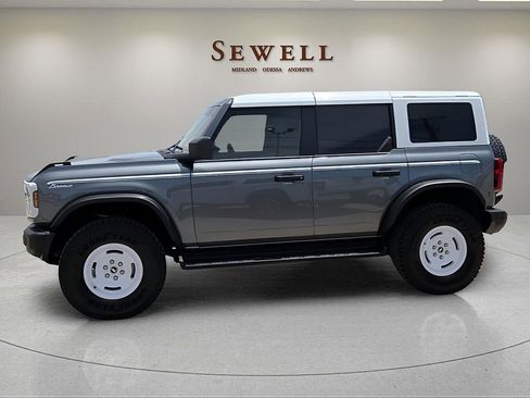 Used 2025 Ford Bronco Heritage Edition AWD/4WD image 2