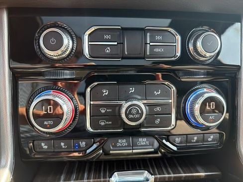 Used 2023 GMC Yukon XL Denali w/ Denali Reserve Package AWD/4WD image 34